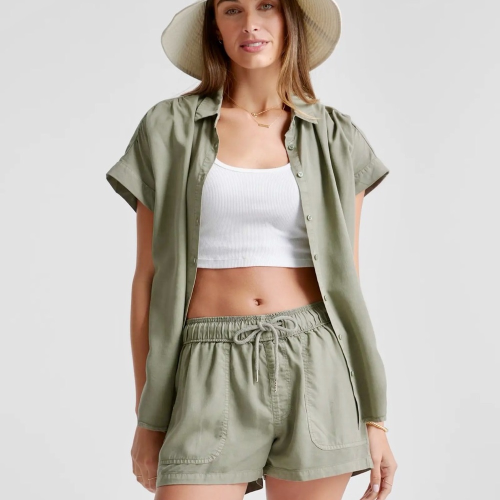 QUINCE SZ L Tencel Camp Shirt Olive EUC Large button down Green